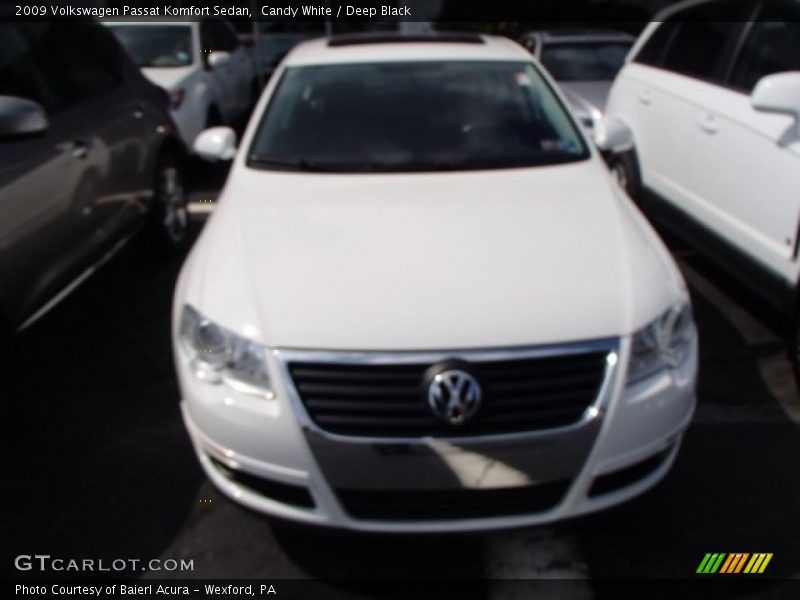 Candy White / Deep Black 2009 Volkswagen Passat Komfort Sedan