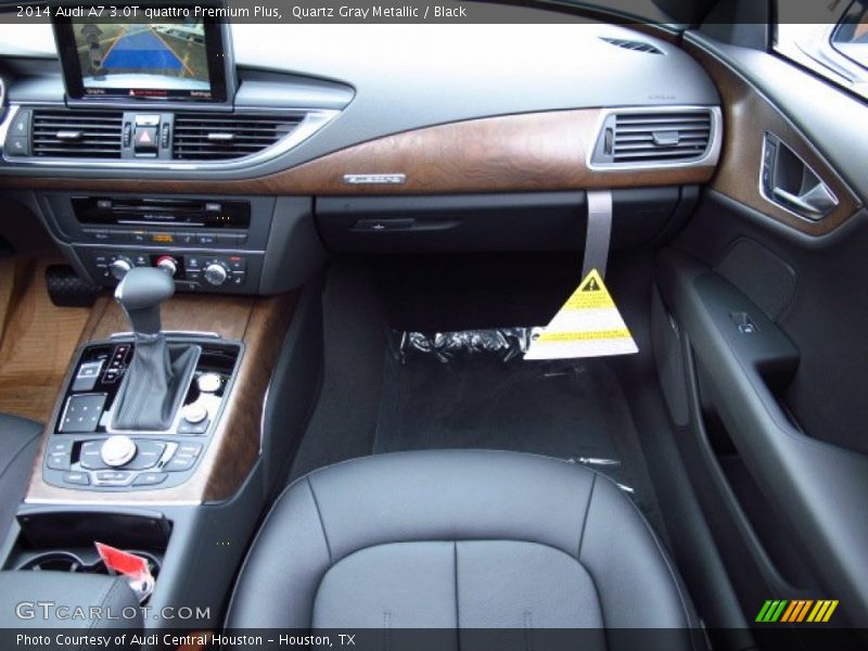 Dashboard of 2014 A7 3.0T quattro Premium Plus