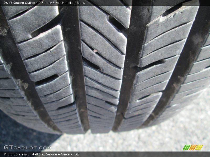 Ice Silver Metallic / Black 2013 Subaru Outback 2.5i