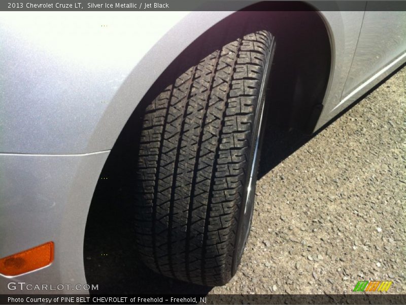 Silver Ice Metallic / Jet Black 2013 Chevrolet Cruze LT