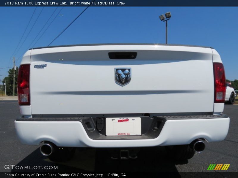 Bright White / Black/Diesel Gray 2013 Ram 1500 Express Crew Cab