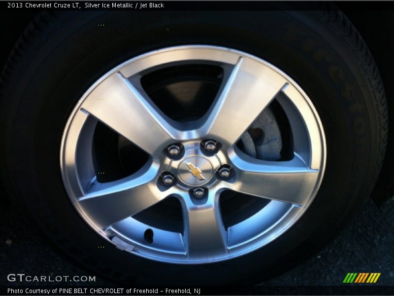 Silver Ice Metallic / Jet Black 2013 Chevrolet Cruze LT