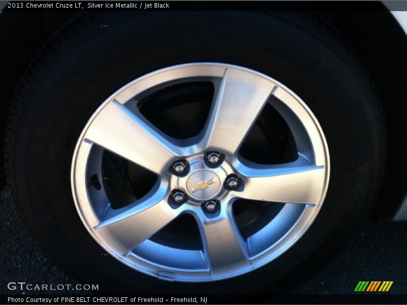 Silver Ice Metallic / Jet Black 2013 Chevrolet Cruze LT