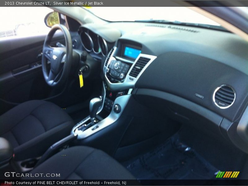 Silver Ice Metallic / Jet Black 2013 Chevrolet Cruze LT