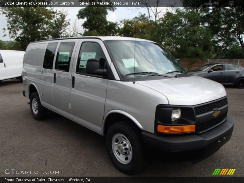 Front 3/4 View of 2014 Express 3500 Cargo WT