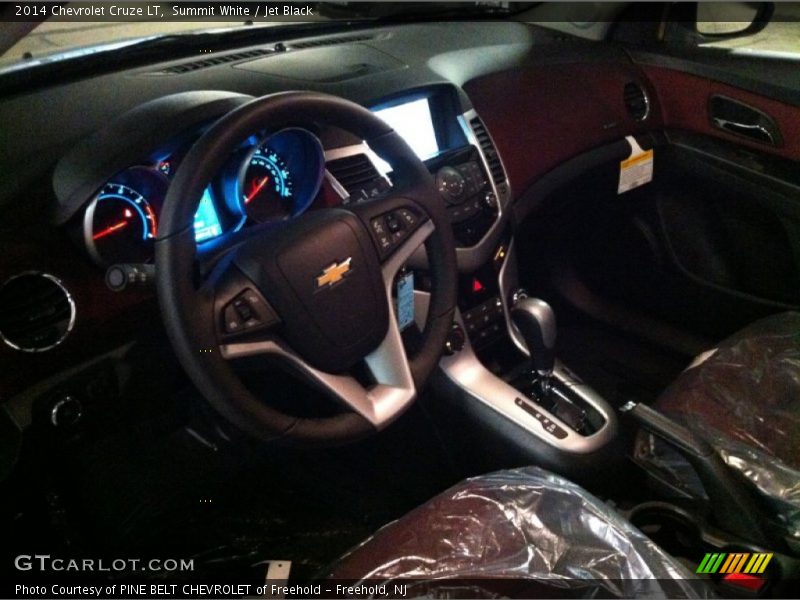 Summit White / Jet Black 2014 Chevrolet Cruze LT