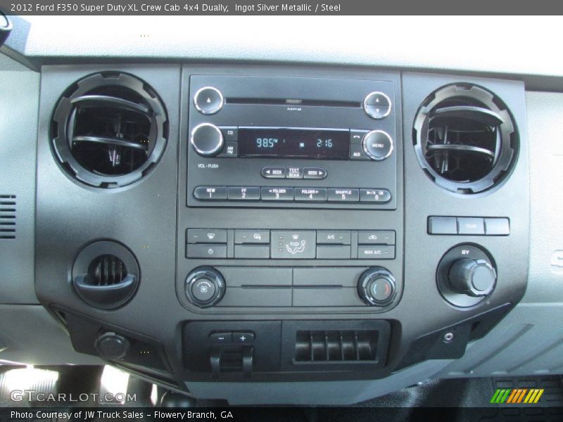 Controls of 2012 F350 Super Duty XL Crew Cab 4x4 Dually