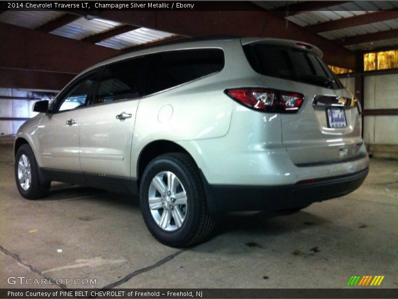 Champagne Silver Metallic / Ebony 2014 Chevrolet Traverse LT