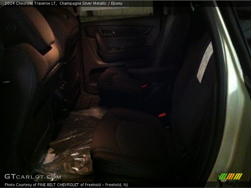Champagne Silver Metallic / Ebony 2014 Chevrolet Traverse LT