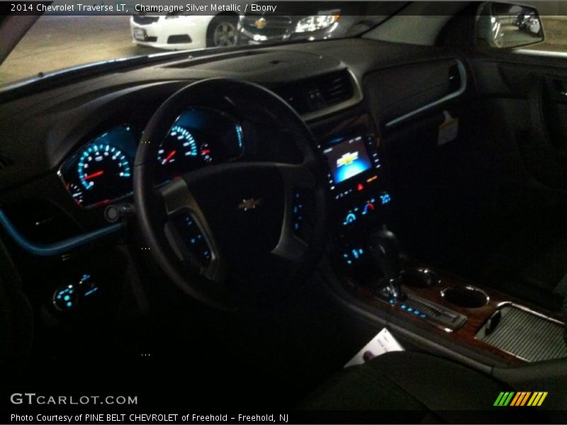 Champagne Silver Metallic / Ebony 2014 Chevrolet Traverse LT