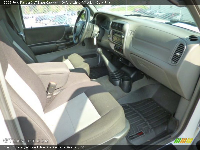 Oxford White / Medium Dark Flint 2005 Ford Ranger XLT SuperCab 4x4