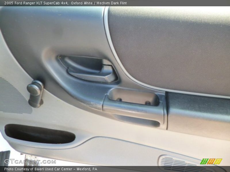 Oxford White / Medium Dark Flint 2005 Ford Ranger XLT SuperCab 4x4