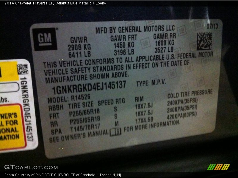 Atlantis Blue Metallic / Ebony 2014 Chevrolet Traverse LT