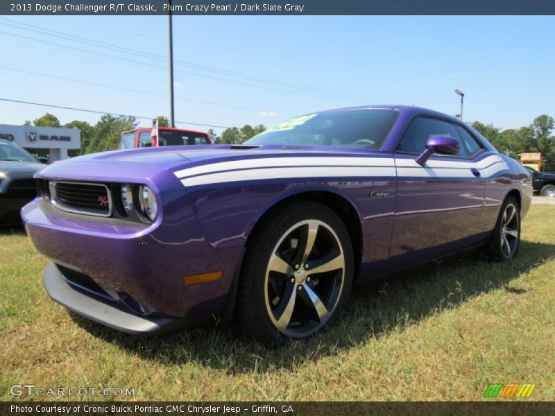 Front 3/4 View of 2013 Challenger R/T Classic