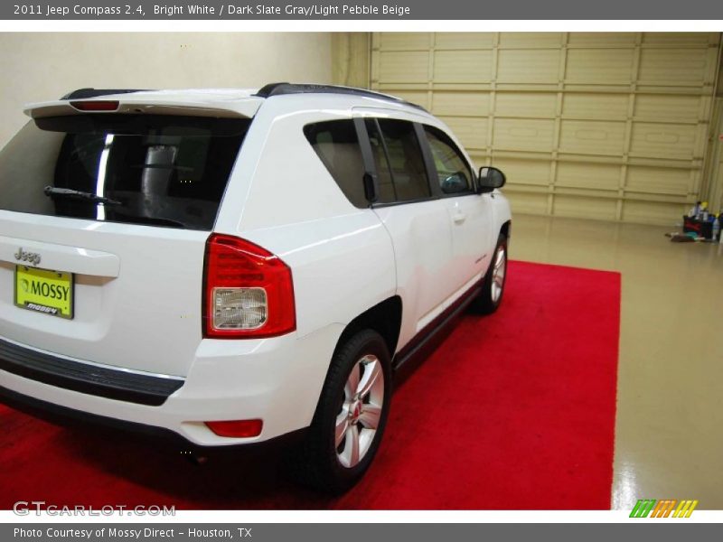 Bright White / Dark Slate Gray/Light Pebble Beige 2011 Jeep Compass 2.4