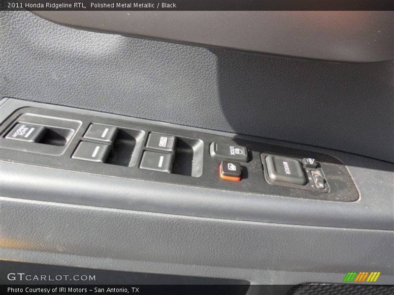 Polished Metal Metallic / Black 2011 Honda Ridgeline RTL
