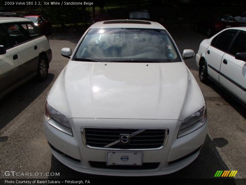 Ice White / Sandstone Beige 2009 Volvo S80 3.2