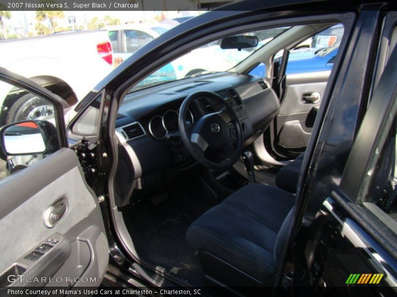 Super Black / Charcoal 2007 Nissan Versa S