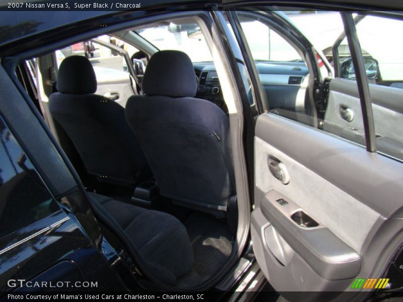 Super Black / Charcoal 2007 Nissan Versa S