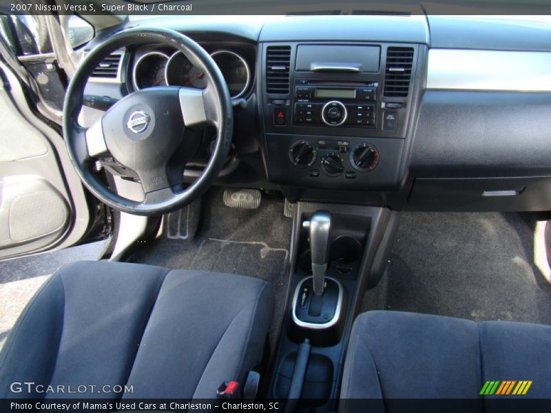 Super Black / Charcoal 2007 Nissan Versa S