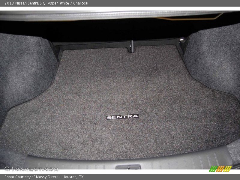 Aspen White / Charcoal 2013 Nissan Sentra SR