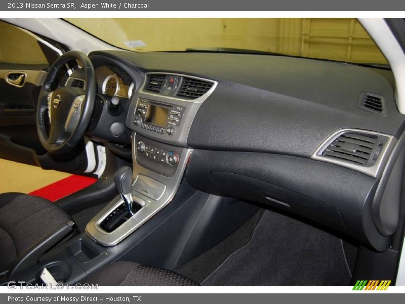 Aspen White / Charcoal 2013 Nissan Sentra SR