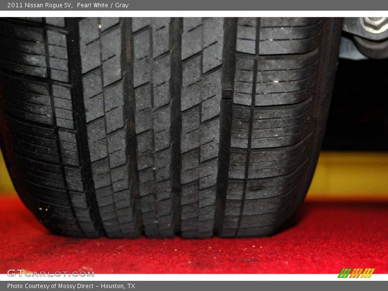 Pearl White / Gray 2011 Nissan Rogue SV
