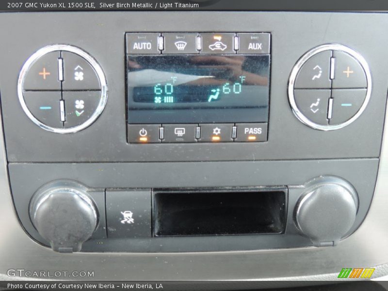 Silver Birch Metallic / Light Titanium 2007 GMC Yukon XL 1500 SLE