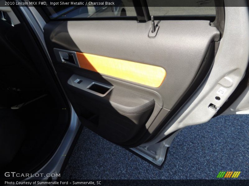 Ingot Silver Metallic / Charcoal Black 2010 Lincoln MKX FWD