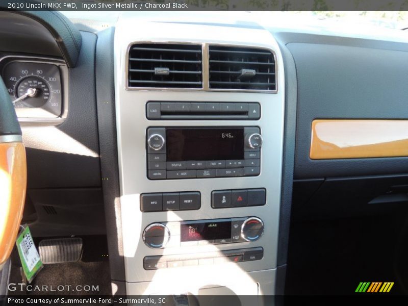Ingot Silver Metallic / Charcoal Black 2010 Lincoln MKX FWD