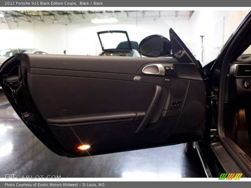 Door Panel of 2012 911 Black Edition Coupe