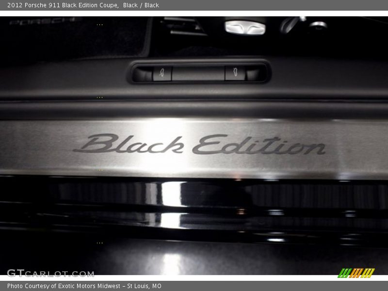  2012 911 Black Edition Coupe Logo