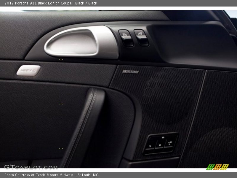 Controls of 2012 911 Black Edition Coupe