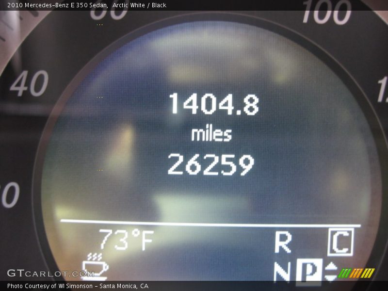 Arctic White / Black 2010 Mercedes-Benz E 350 Sedan