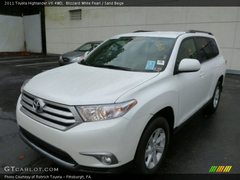 Blizzard White Pearl / Sand Beige 2011 Toyota Highlander V6 4WD