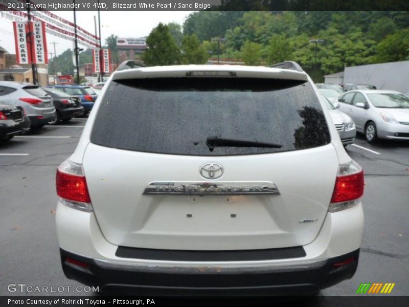 Blizzard White Pearl / Sand Beige 2011 Toyota Highlander V6 4WD