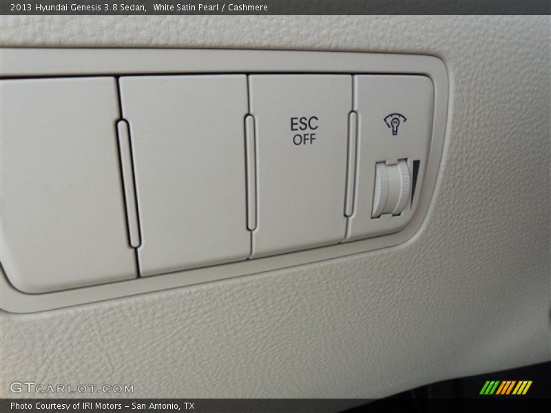 White Satin Pearl / Cashmere 2013 Hyundai Genesis 3.8 Sedan