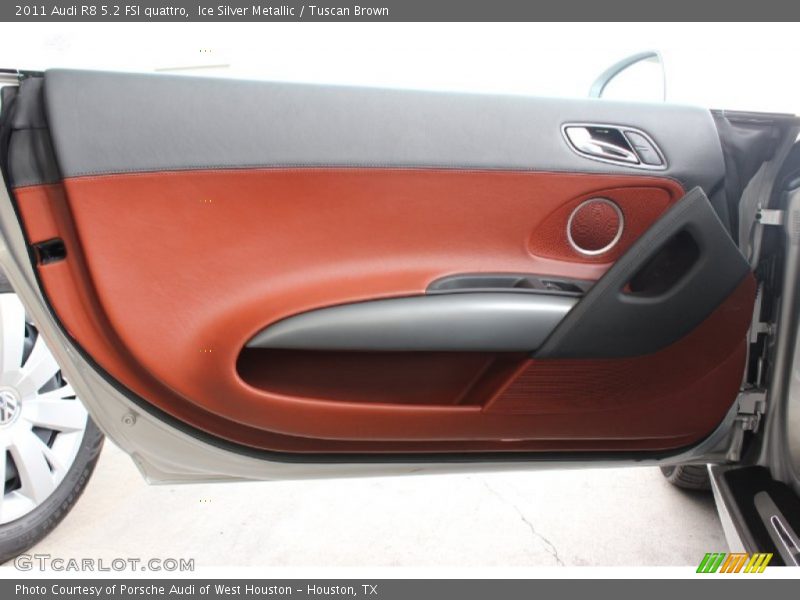 Door Panel of 2011 R8 5.2 FSI quattro