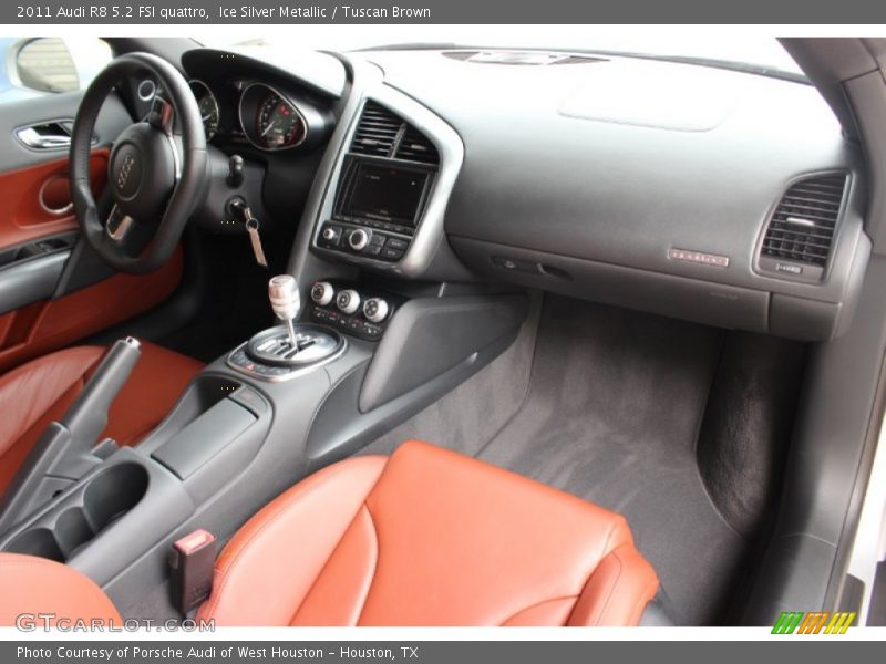 Dashboard of 2011 R8 5.2 FSI quattro