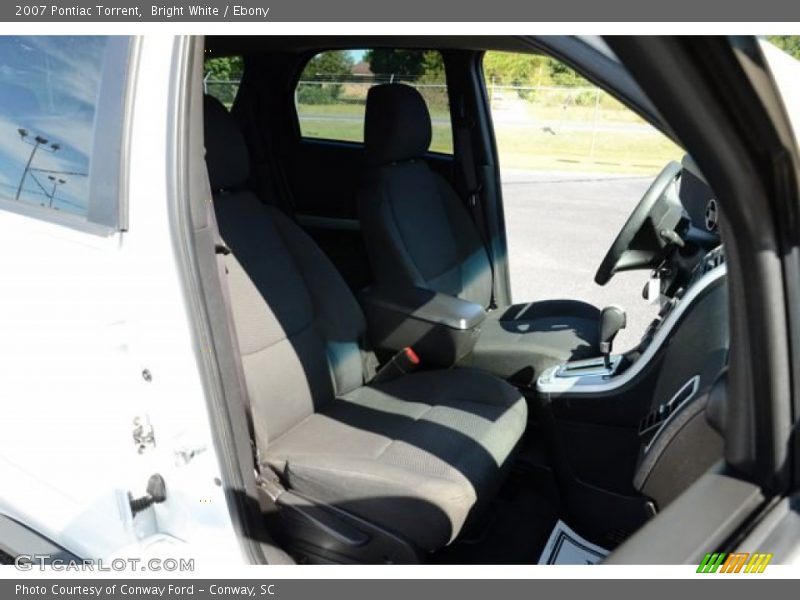 Bright White / Ebony 2007 Pontiac Torrent