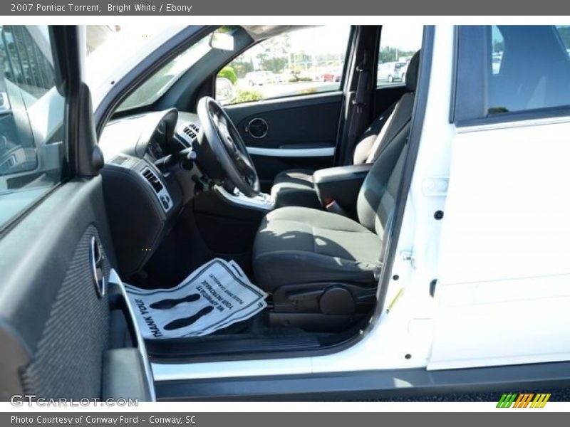 Bright White / Ebony 2007 Pontiac Torrent