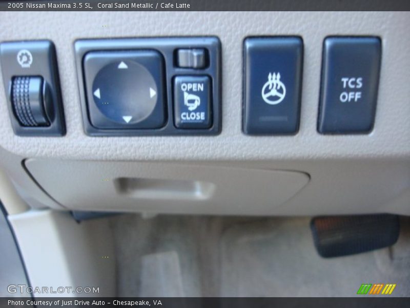 Coral Sand Metallic / Cafe Latte 2005 Nissan Maxima 3.5 SL