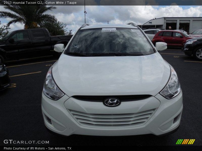 Cotton White / Taupe 2013 Hyundai Tucson GLS