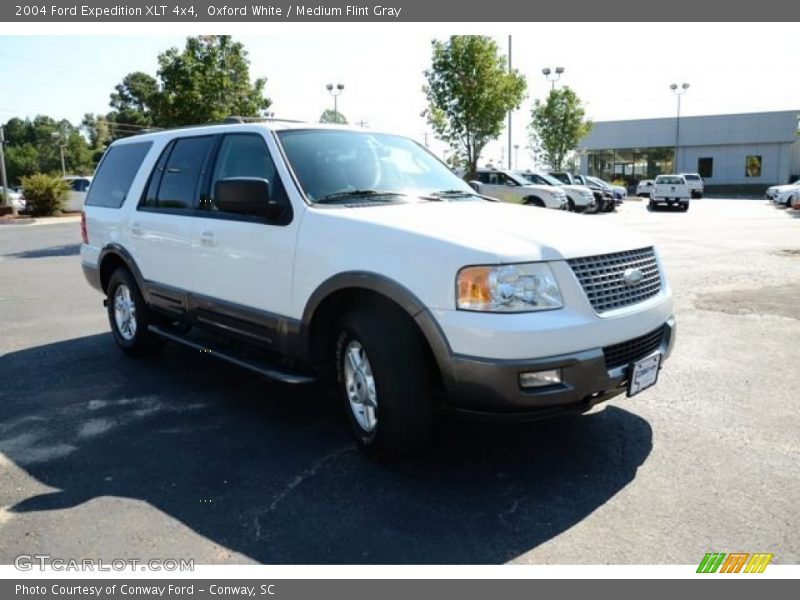 Oxford White / Medium Flint Gray 2004 Ford Expedition XLT 4x4