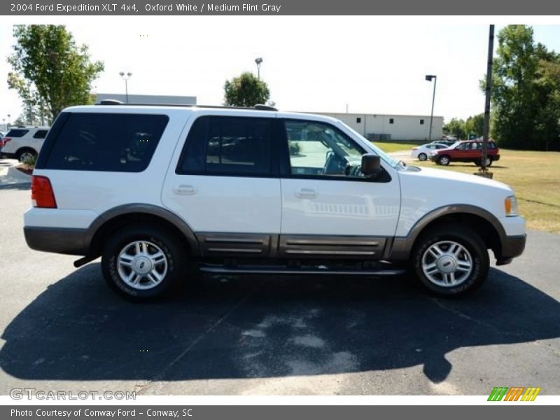 Oxford White / Medium Flint Gray 2004 Ford Expedition XLT 4x4