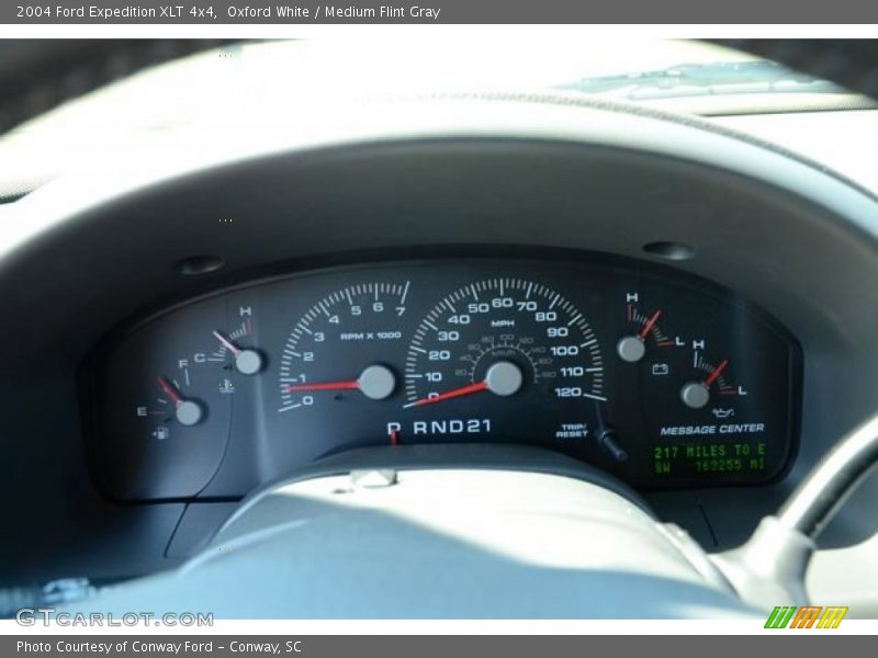 Oxford White / Medium Flint Gray 2004 Ford Expedition XLT 4x4