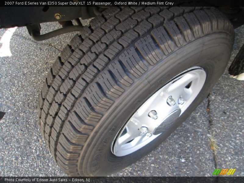 Oxford White / Medium Flint Grey 2007 Ford E Series Van E350 Super Duty XLT 15 Passenger