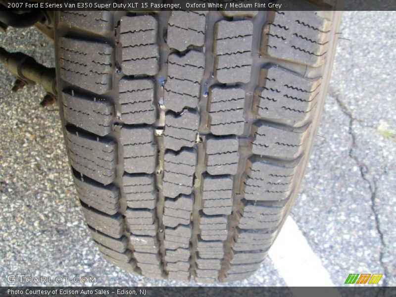 Oxford White / Medium Flint Grey 2007 Ford E Series Van E350 Super Duty XLT 15 Passenger