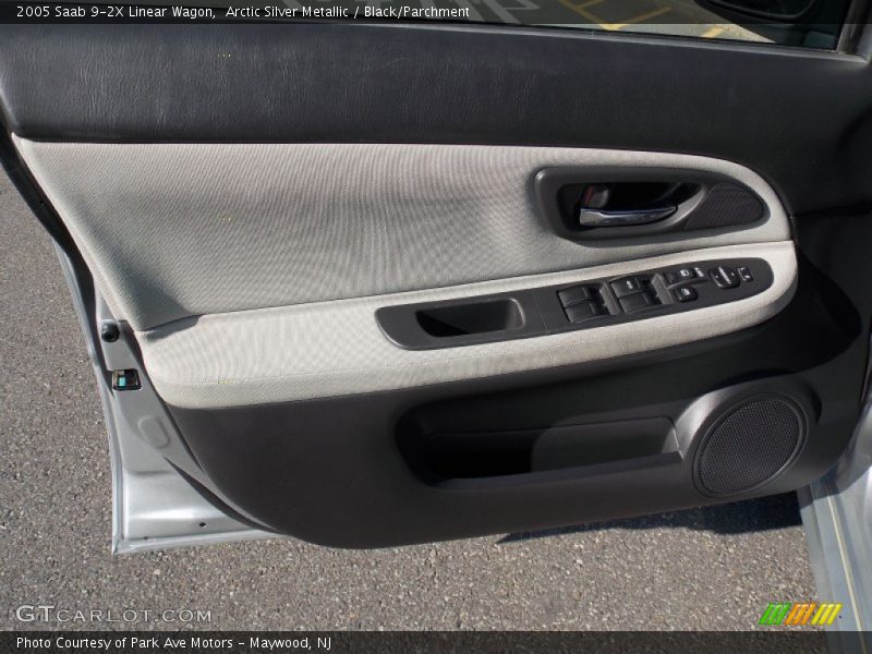 Arctic Silver Metallic / Black/Parchment 2005 Saab 9-2X Linear Wagon
