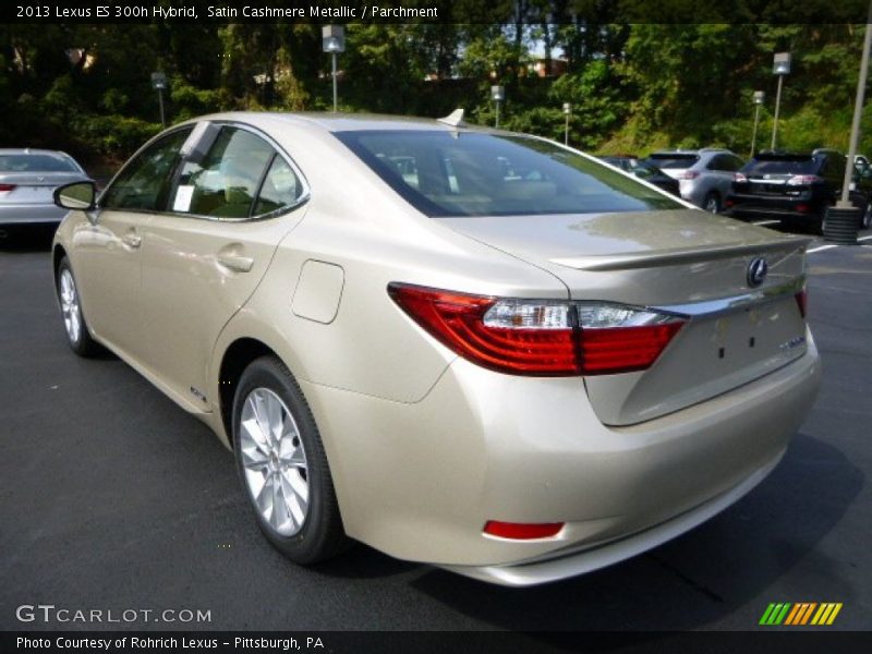 Satin Cashmere Metallic / Parchment 2013 Lexus ES 300h Hybrid
